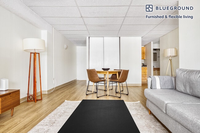 Photo - 10 Centre St Unit FL5-ID570