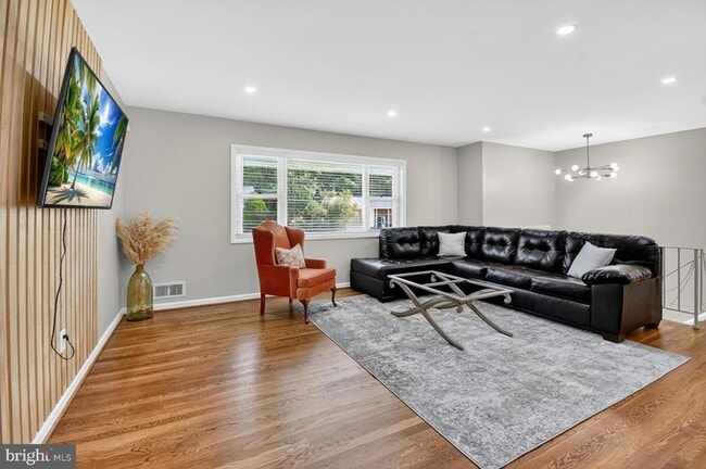 Photo - 6801 Trowbridge Pl