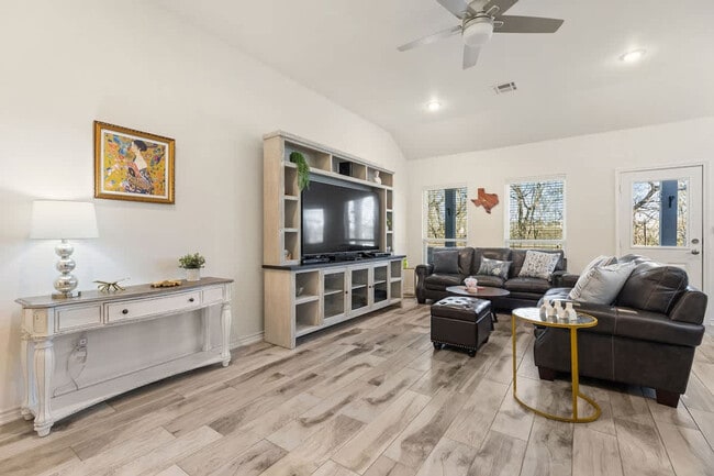 Photo - 1025 Monte Verde Dr Unit ID1324865P