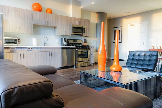 Photo - 256 E Main St Unit ID1265076P