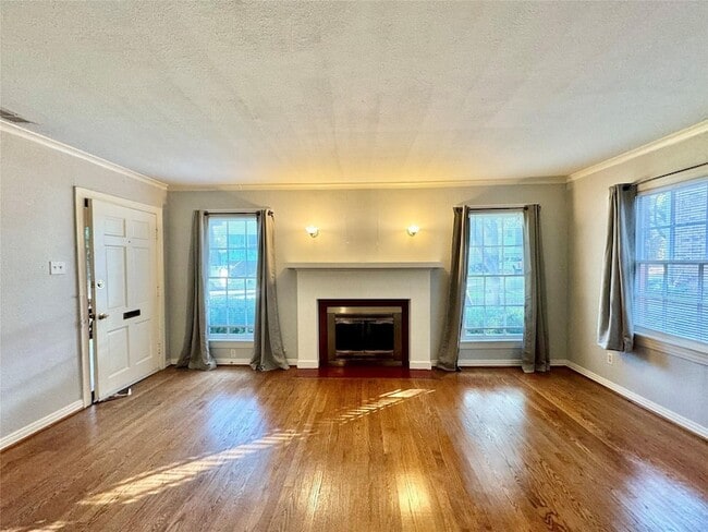 Photo - 5511 Longview St