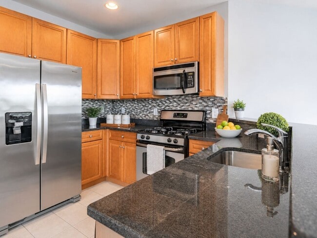 Building Photo - Cranford Crossing Apartment Homes