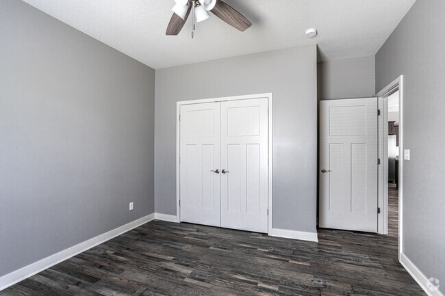 2BR, 2BA - Jefferson West