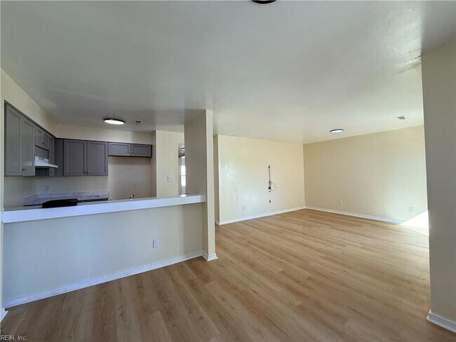 Photo - 97 28th St Unit E