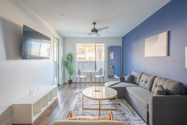 Building Photo - 701 W Rio Salado Pkwy Unit ID1263093P