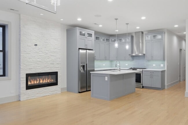 Photo - 4226 S Ellis Ave