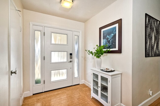 Photo - 211 Chapalita Dr Unit ID1048659P