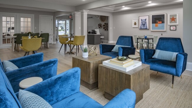 A welcoming extension of your homeour clubhouse offers room to relax and recharge. - Amberlake Village