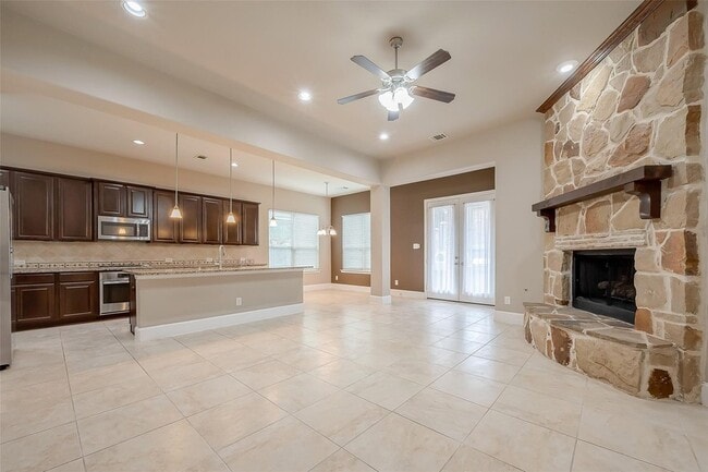 Photo - 16811 Kilgarth Dr