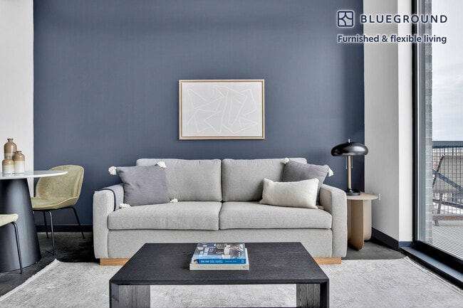 Photo - 1647 N Milwaukee Ave Unit FL5-ID662