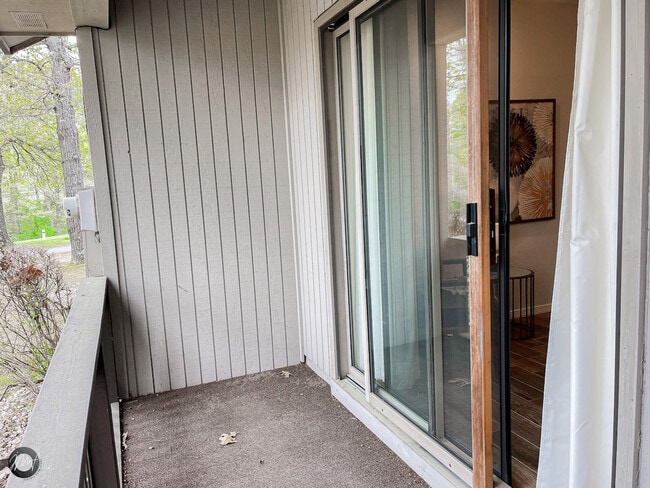 Photo - 30 Lunsford Ln Unit SI ID1241312P