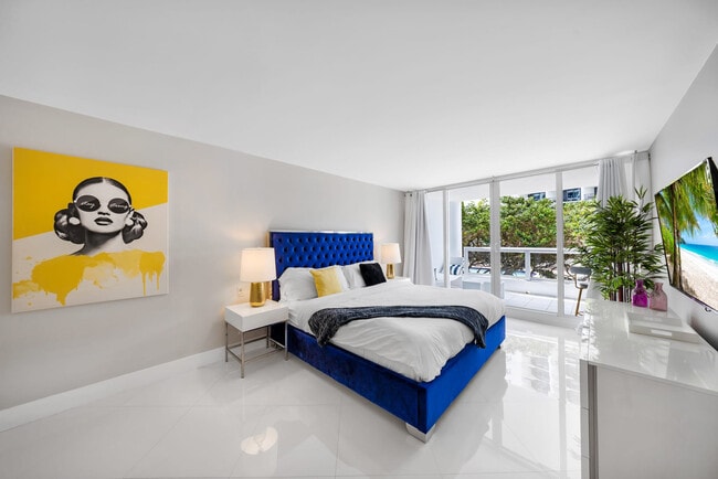 Building Photo - 1717 N Bayshore Dr Unit SI ID1054121P