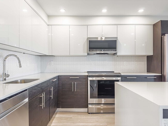Photo - Whitney Apartments