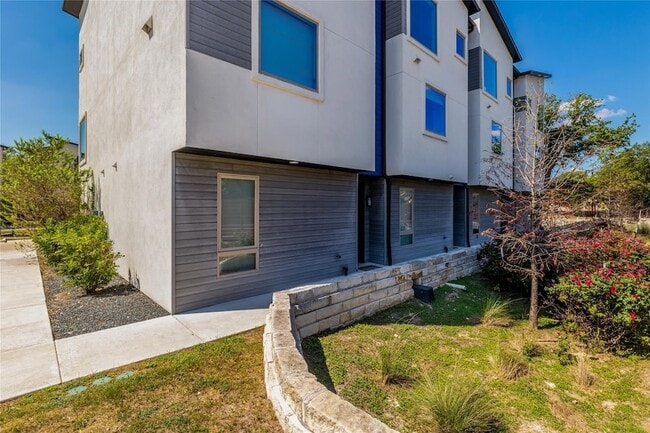 Photo - 1417 Kramer Ln Unit 9