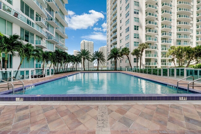 Photo - 41 SE 5th St Unit SI FL21-ID1245242P