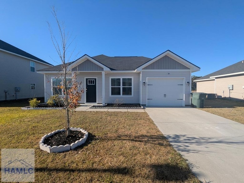 Photo - 365 Abode Ave