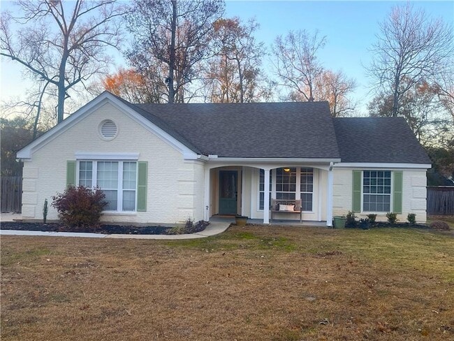 Building Photo - 1010 Live Oak Loop