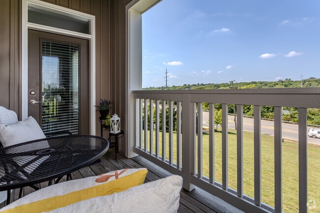 2BR, 2BA - 1,072 - Patio - Scioto Ridge