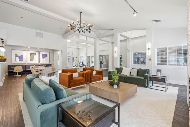 Building Photo - Broadmoor