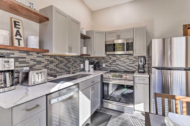 Photo - 1533 N Williams St Unit SI ID1386042P