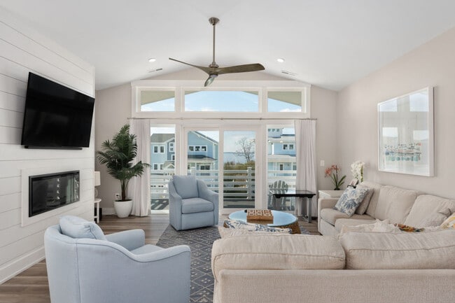 Photo - 983 Cruz Bay Ln Unit ID1355637P