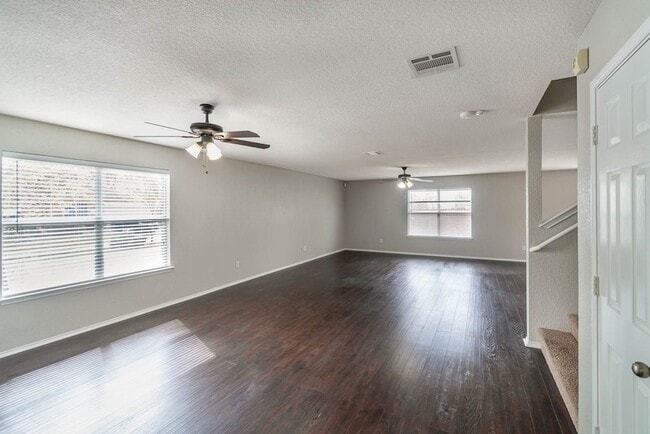Photo - 4956 Thorn Hollow Dr