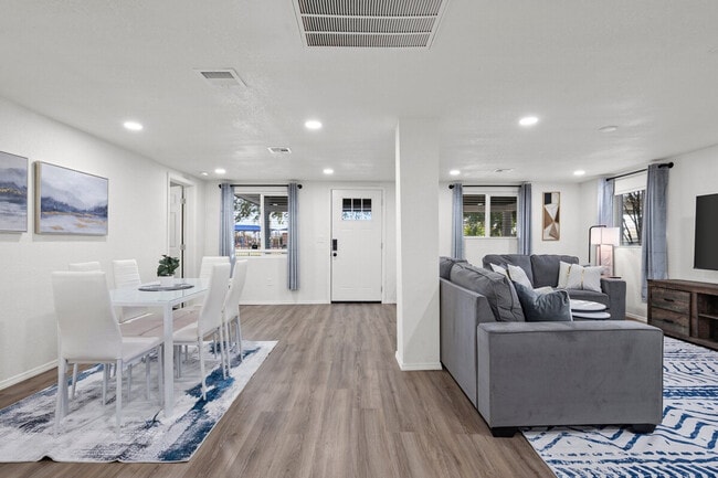 Photo - 4010 W Sherman St Unit ID1244309P