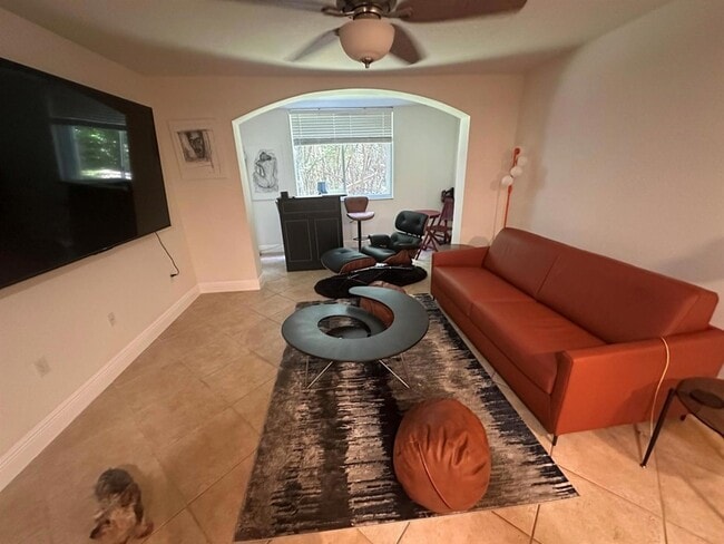 Photo - 400 Scotia Dr Unit 103