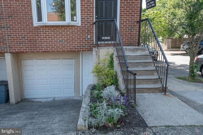 Photo - 2822 Ogden St