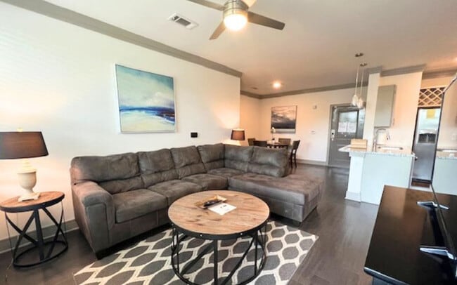 Building Photo - 6405 Rex Ln Unit ID1328931P