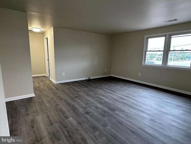 Photo - 1437 Liberty Rd