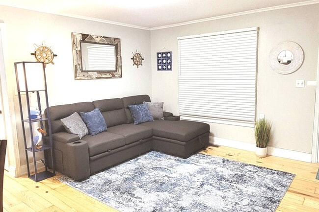 Photo - 5 N Maple Ave Unit SI ID1374773P
