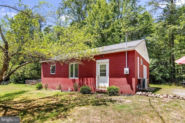 Photo - 579 Leeland Rd