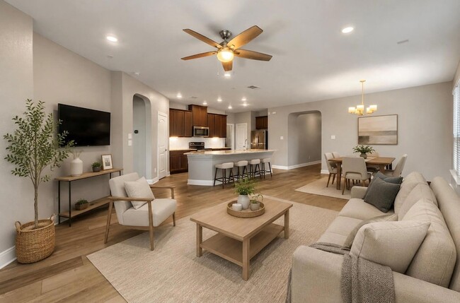 Photo - 199 Kennicott Dr