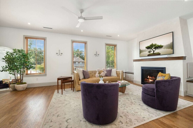 Building Photo - 501 NW B St Unit ID1303242P