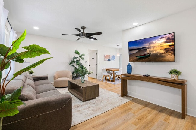 Building Photo - 34807 Evergreen Way Unit SI ID1571614P