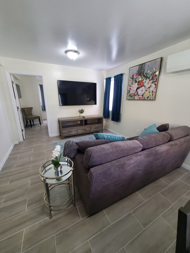 Photo - 541 S 9th Ave Unit SI ID1497911P