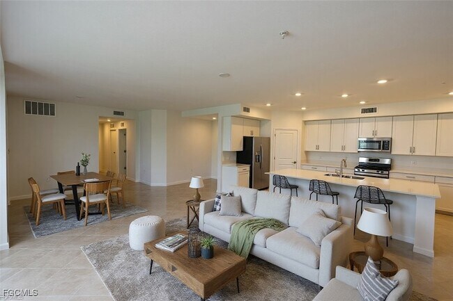 Photo - 16572 Kingwood Ln Unit 3611