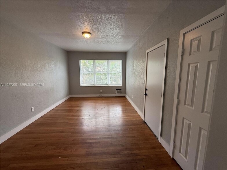 Photo - 315 W 28th St Unit 14