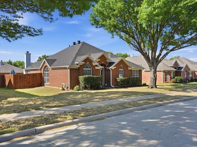 Photo - 1316 Pelham Ln