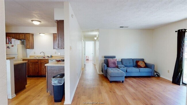Photo - 1005 Spring Loop Unit D