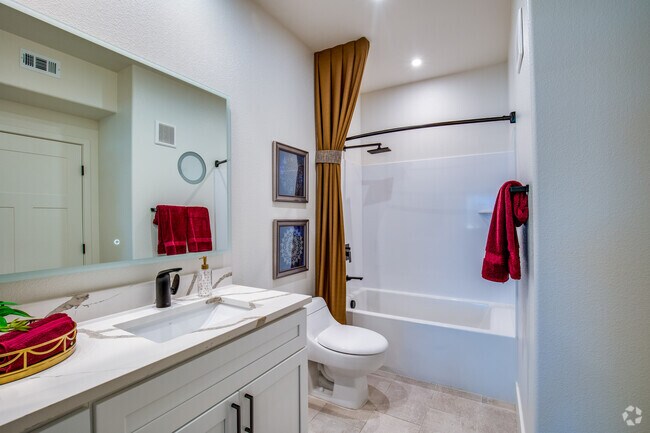 1 BR, 1 BA (B) - 898 SF - Maverick