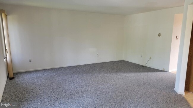 Photo - 1901 Monroe Ln