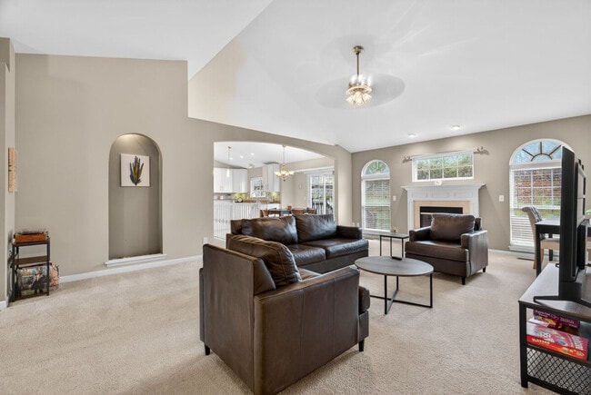Building Photo - 27 Crimson Leaf Ct Unit SI ID1511793P