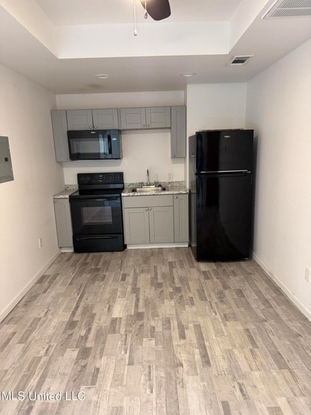 Photo - 212 E 2nd St