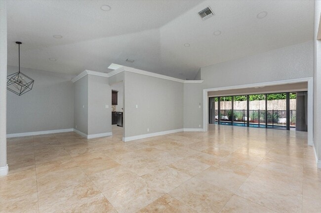 Photo - 1598 SW 5th Ave