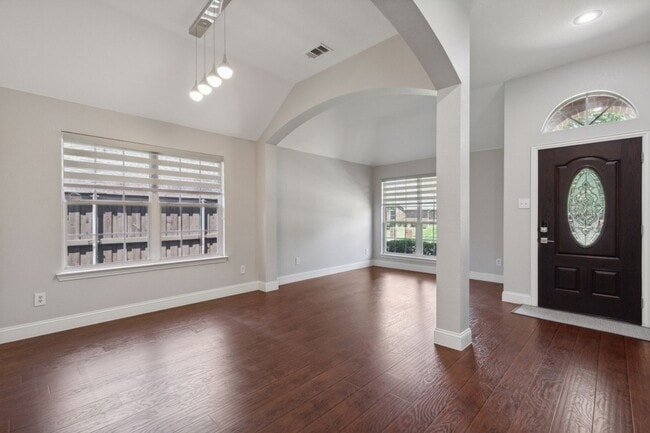 Photo - 8002 Wilmington Dr