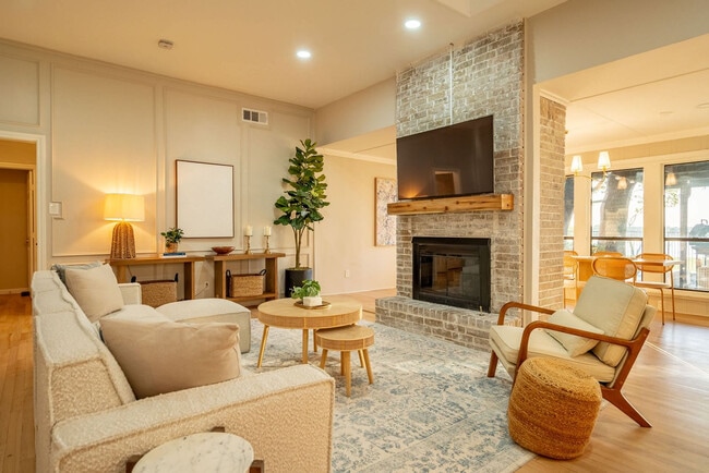 Photo - 6509 Lakeshore Ct Unit SI ID1514824P