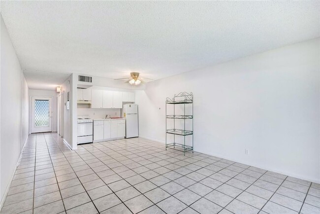 Photo - 1400 SW 124th Terrace Unit 105Q