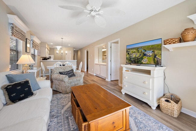 Building Photo - 342 Pinehurst Ln Unit ID1253372P